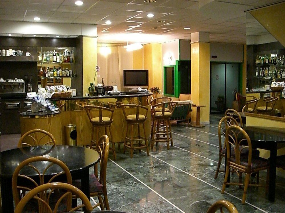Hotel Europa Chivasso Exteriör bild